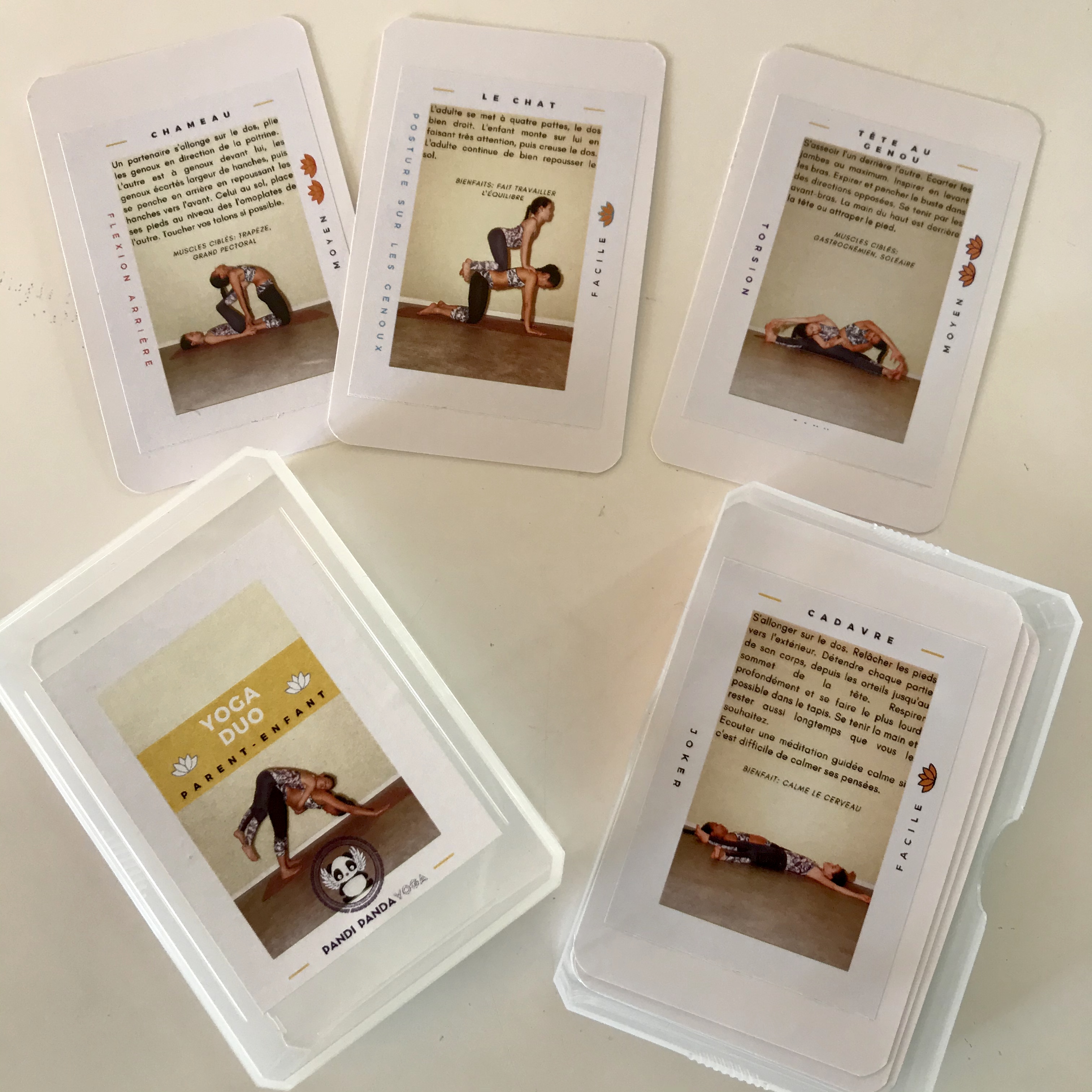 Yoga Pose cartes jeu interactif pour les parents et enfants 